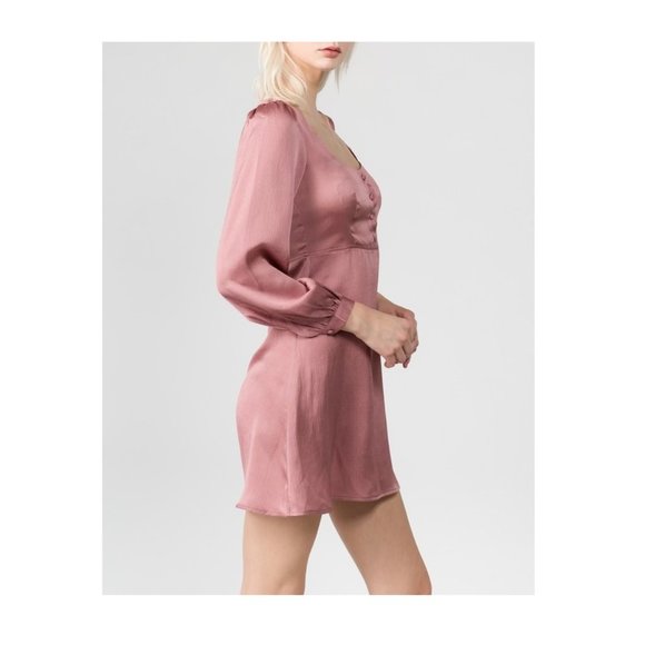 Long Sleeves Dress with Front Button Detail in Mauve - Picture 5 of 6